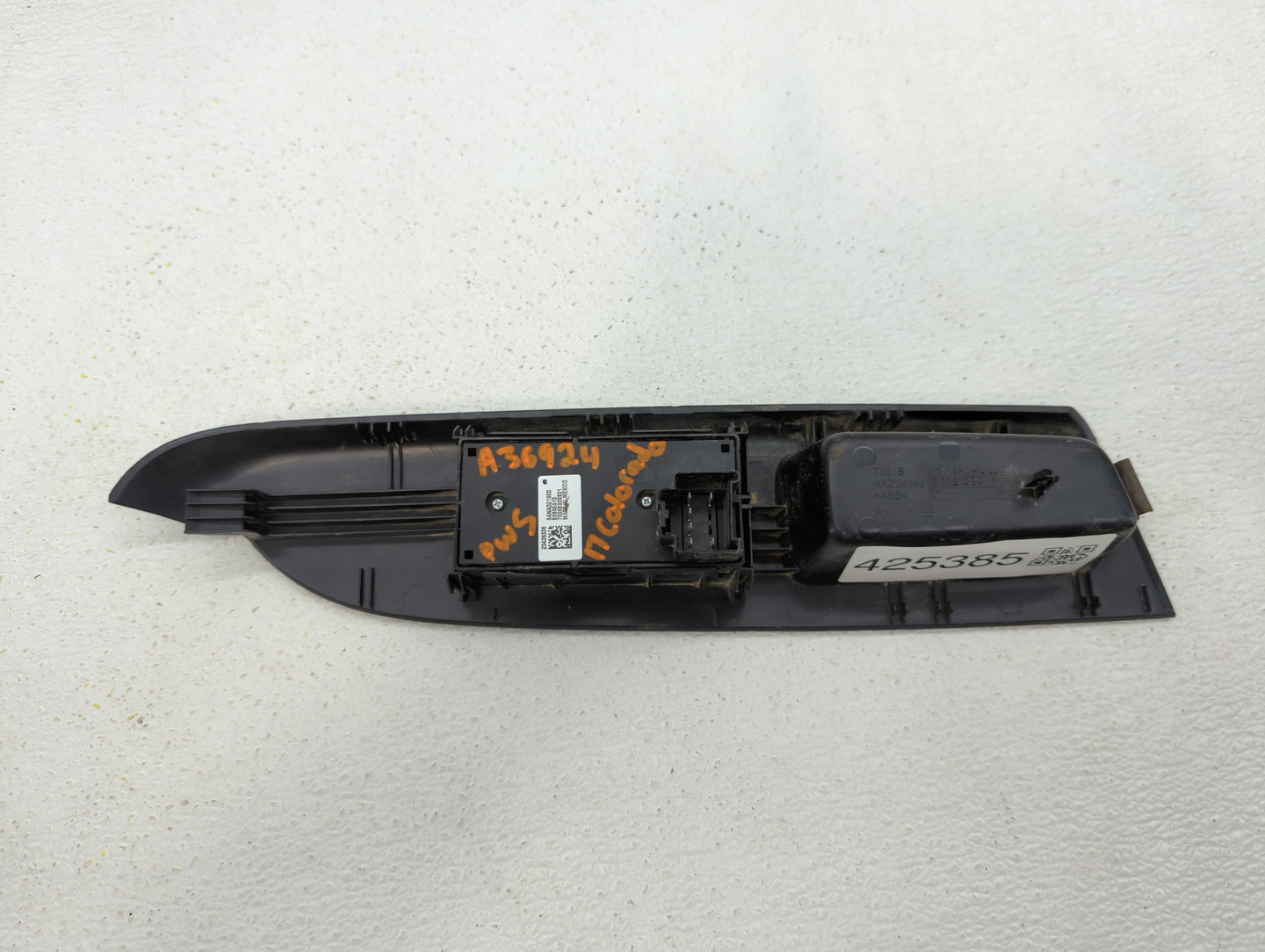 2014-2019 Chevrolet Silverado 1500 Passenger Right Power Window Switch - Oemusedautoparts1.com