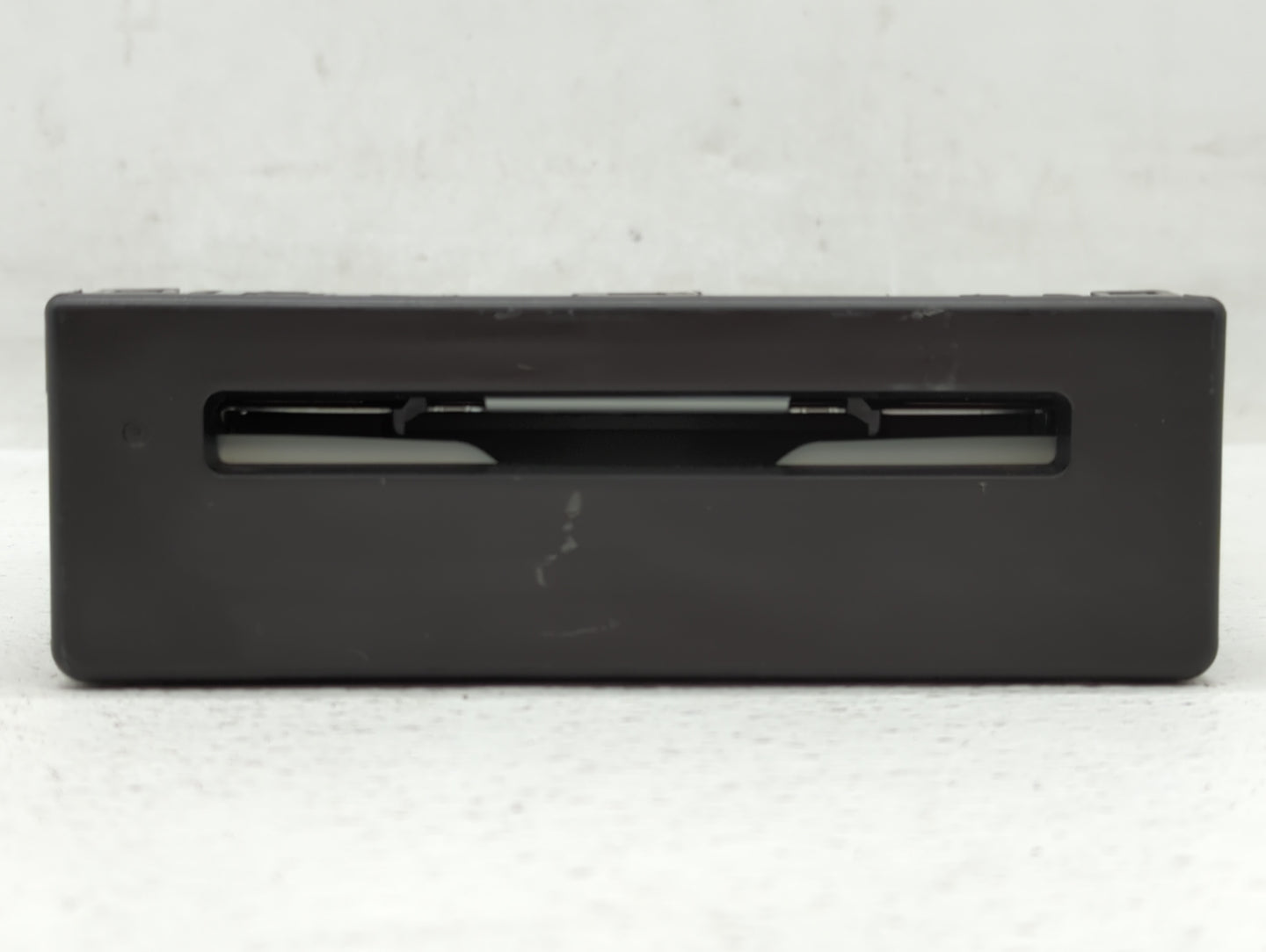 2017-2018 Chevrolet Silverado 1500 Am Fm Cd Player Radio Receiver - Oemusedautoparts1.com