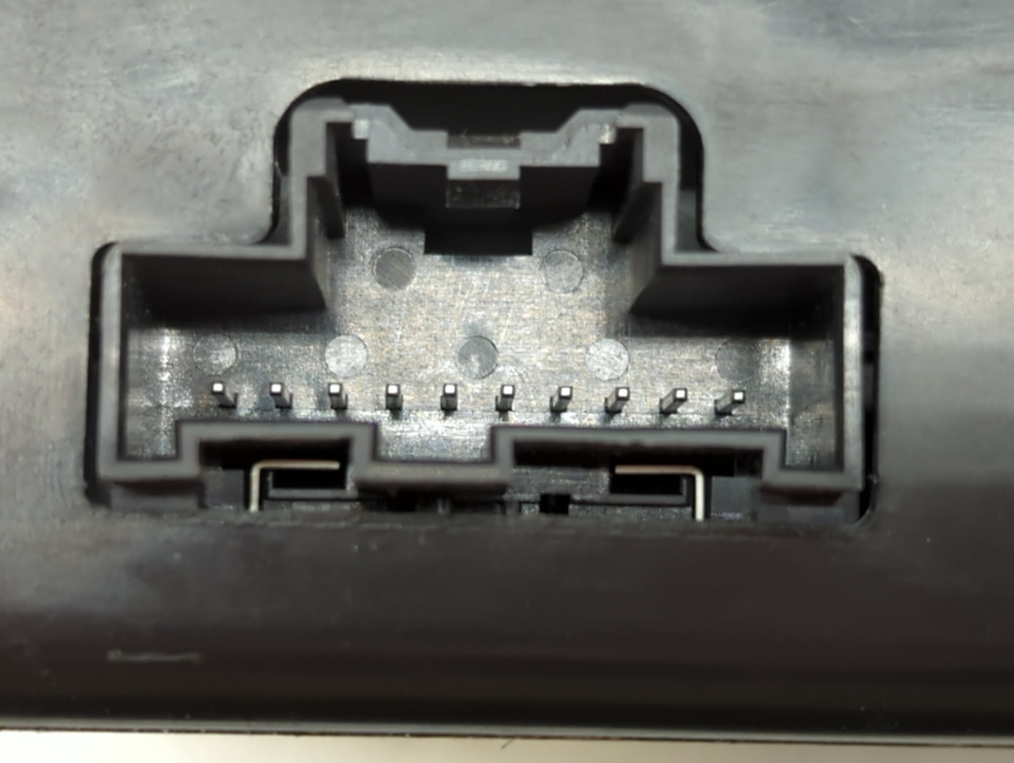 2017-2018 Chevrolet Silverado 1500 Am Fm Cd Player Radio Receiver - Oemusedautoparts1.com