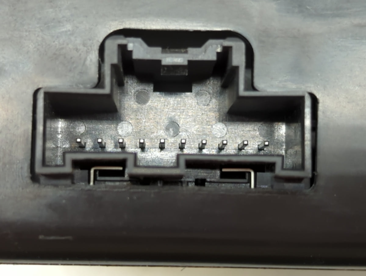 2017-2018 Chevrolet Silverado 1500 Am Fm Cd Player Radio Receiver 456990 - Oemusedautoparts1.com