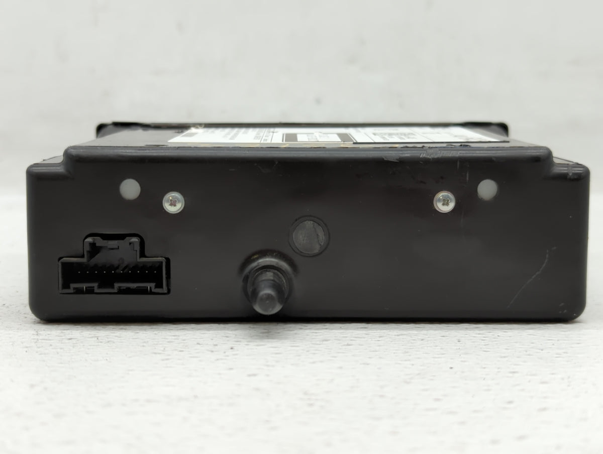 2017-2018 Chevrolet Silverado 1500 Am Fm Cd Player Radio Receiver 456990 - Oemusedautoparts1.com