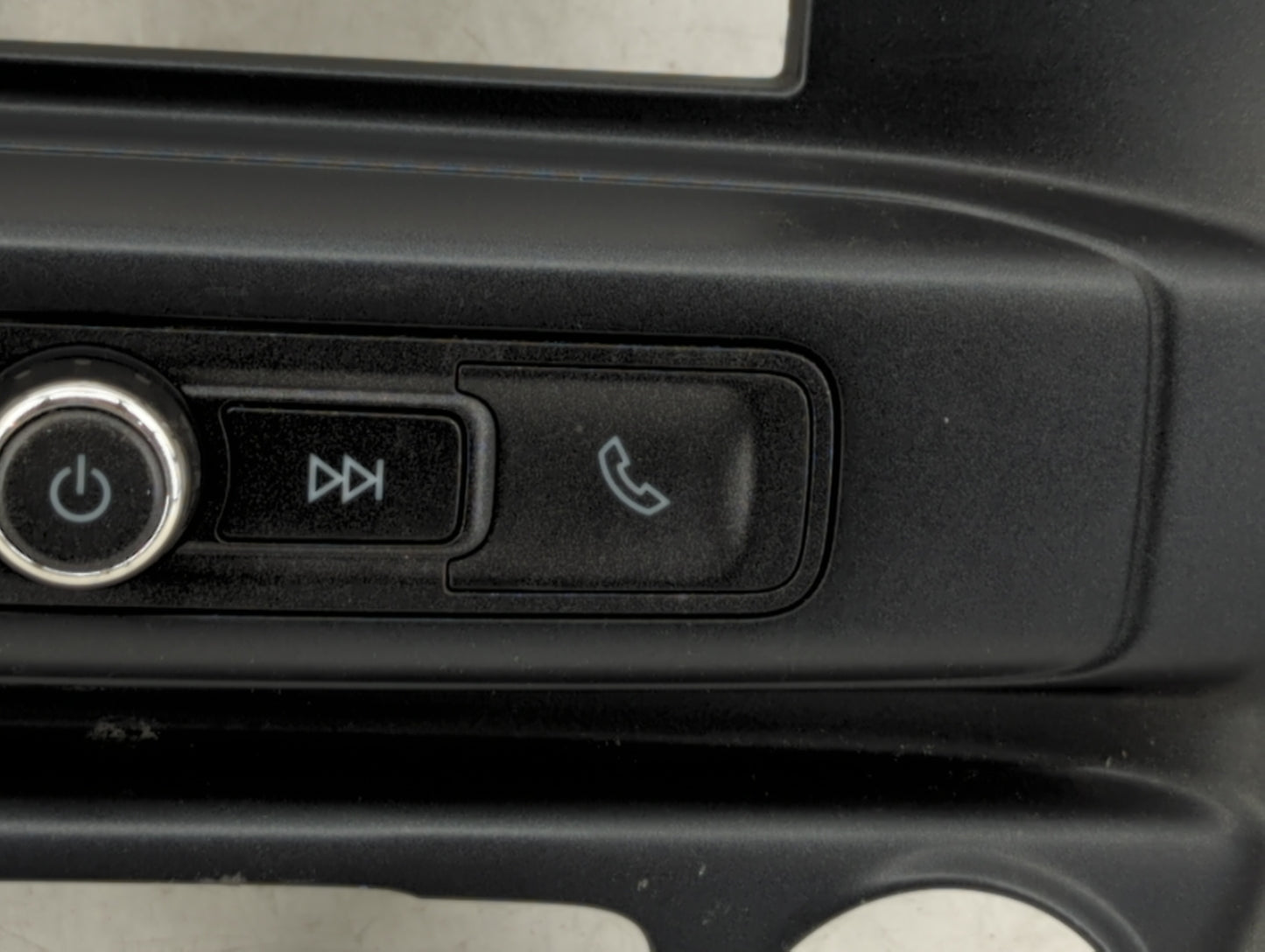 2016-2019 Chevrolet Silverado 1500 Radio Control Panel - Oemusedautoparts1.com
