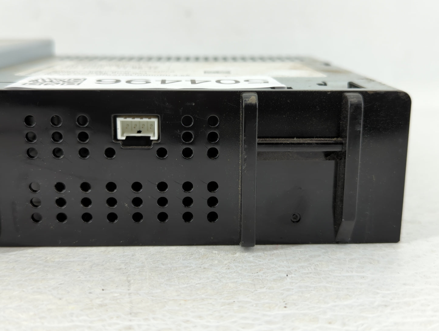 2018 Chevrolet Silverado 1500 Radio AM FM Cd Player Receiver Replacement P/N:42554623 Fits Fits 2019 OEM Used Auto Parts - O
