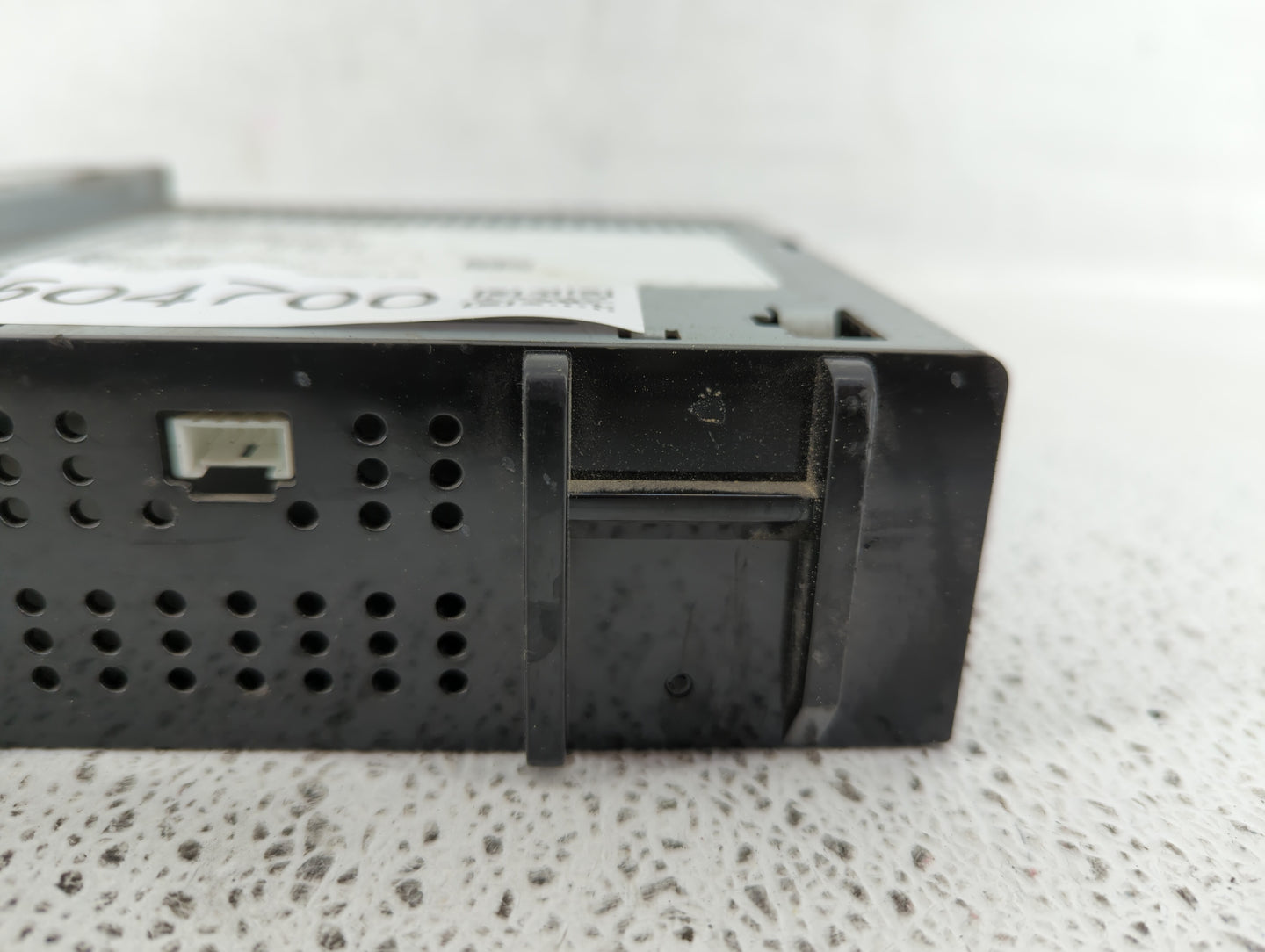 2018 Chevrolet Silverado 1500 Radio AM FM Cd Player Receiver Replacement P/N:42554623 Fits Fits 2019 OEM Used Auto Parts - O