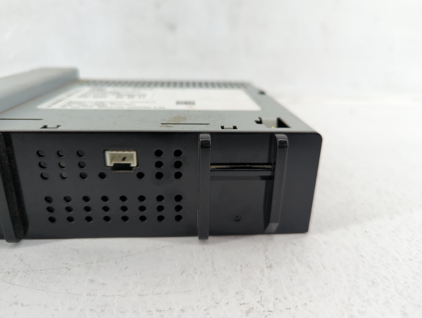 2018-2018 Chevrolet Silverado 1500 Am Fm Cd Player Radio Receiver - Oemusedautoparts1.com