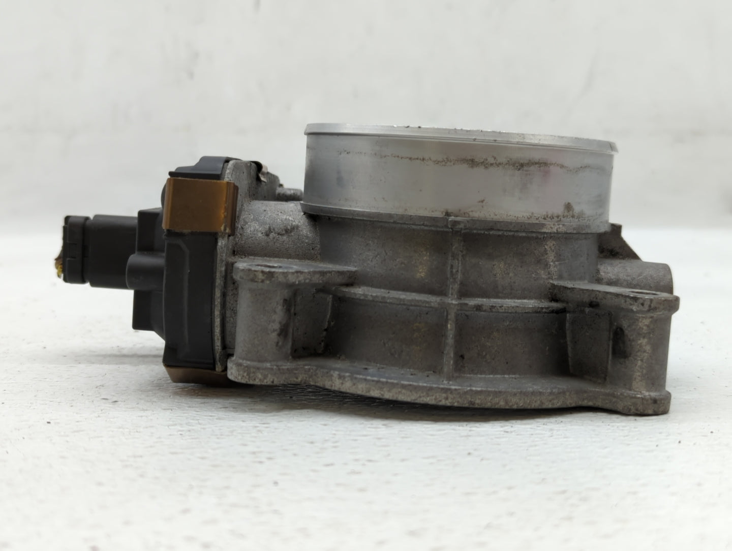 2014-2022 Chevrolet Silverado 1500 Throttle Body P/N:12678224 Fits Fits 2014 2015 2016 2017 2018 2019 2020 2021 2022 OEM Use