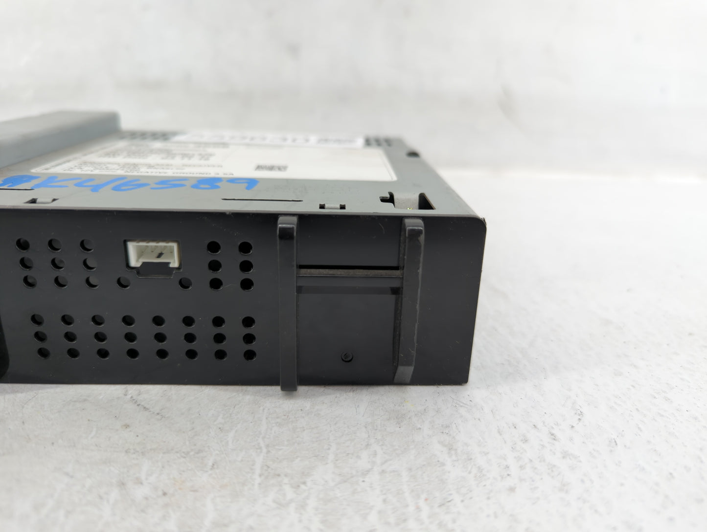 2018-2018 Chevrolet Silverado 1500 Am Fm Cd Player Radio Receiver - Oemusedautoparts1.com