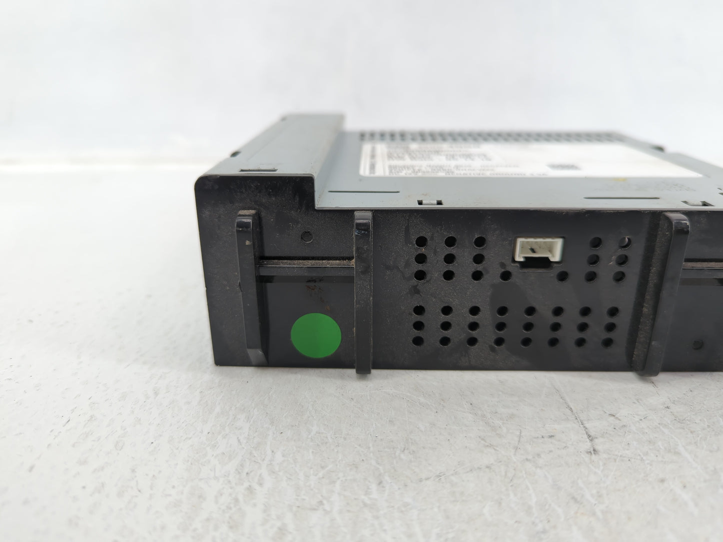 2018-2019 Chevrolet Silverado 1500 Radio AM FM Cd Player Receiver Replacement P/N:42554558 Fits Fits 2018 2019 2020 OEM Used