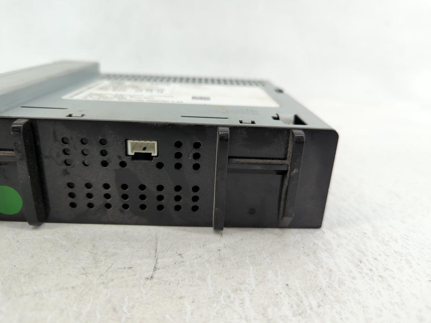 2018-2019 Chevrolet Silverado 1500 Radio AM FM Cd Player Receiver Replacement P/N:42554558 Fits Fits 2018 2019 2020 OEM Used