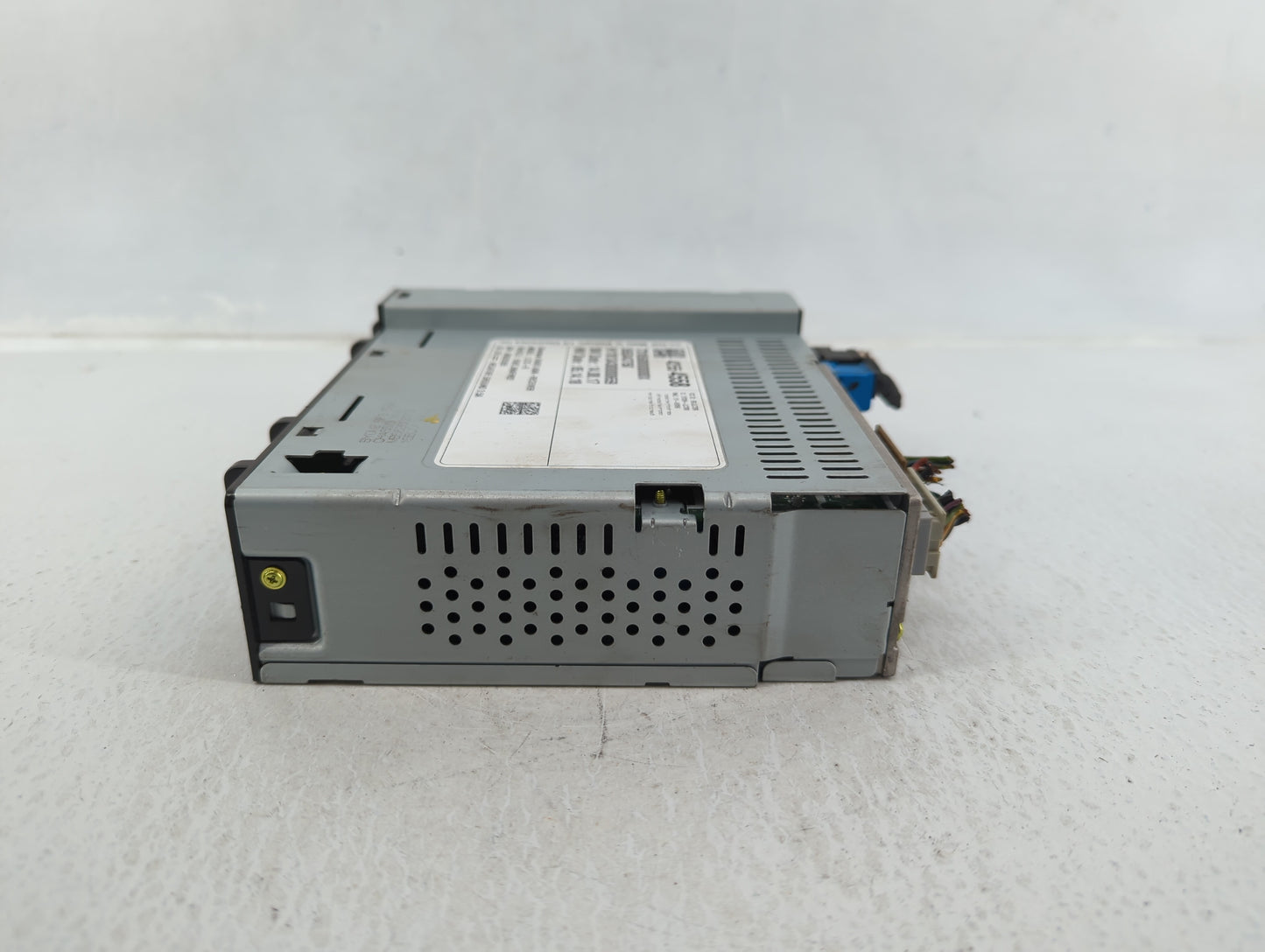 2018-2019 Chevrolet Silverado 1500 Radio AM FM Cd Player Receiver Replacement P/N:42554558 Fits Fits 2018 2019 2020 OEM Used