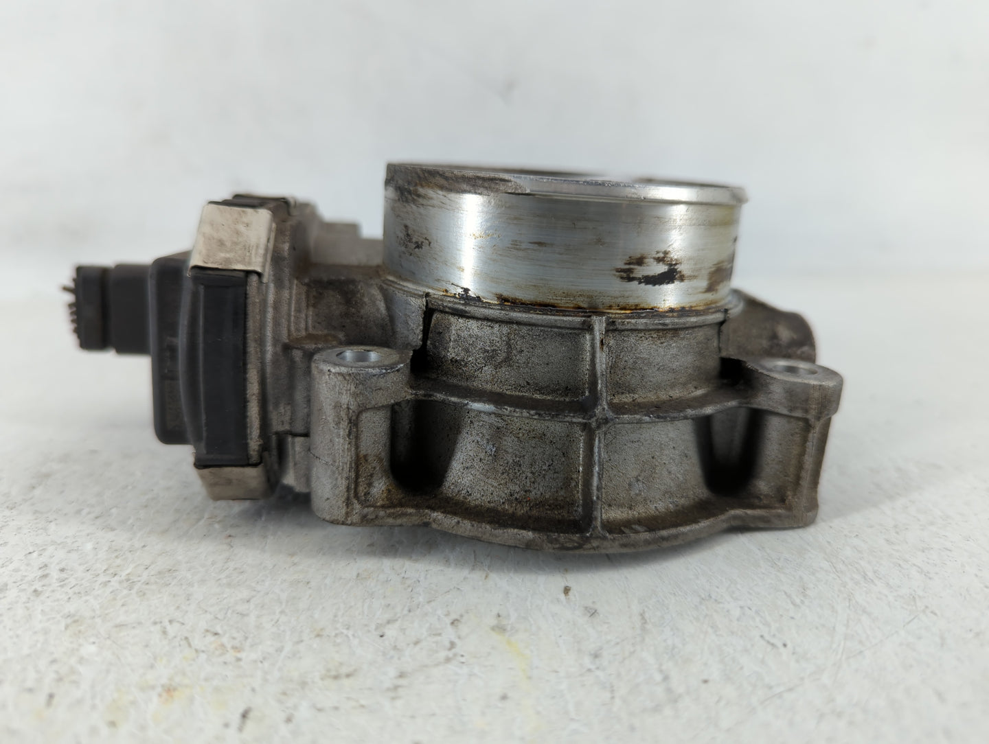 2016-2021 Chevrolet Silverado 1500 Throttle Body P/N:12646296AA Fits Fits 2016 2017 2018 2019 2020 2021 OEM Used Auto Parts 