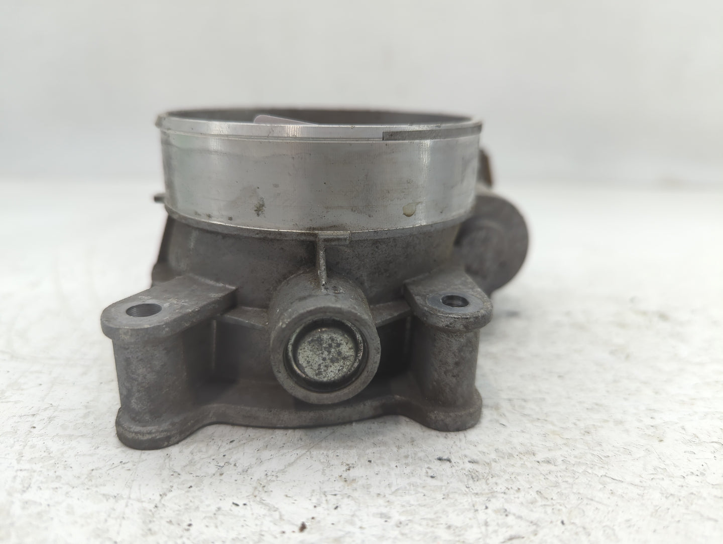 2014-2022 Chevrolet Silverado 1500 Throttle Body P/N:12678224 Fits Fits 2014 2015 2016 2017 2018 2019 2020 2021 2022 OEM Use