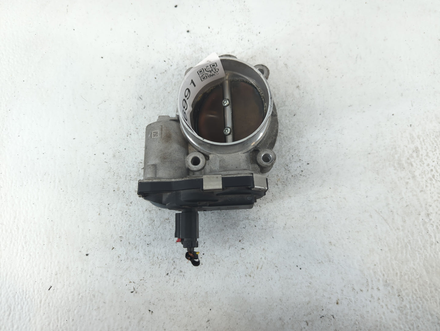 2018 Chevrolet Silverado 1500 Throttle Body P/N:12676296AA Fits Fits 2016 2017 2019 2020 2021 2022 OEM Used Auto Parts - Oem