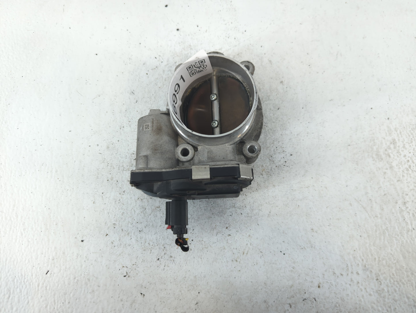 2018 Chevrolet Silverado 1500 Throttle Body P/N:12676296AA Fits Fits 2016 2017 2019 2020 2021 2022 OEM Used Auto Parts - Oem
