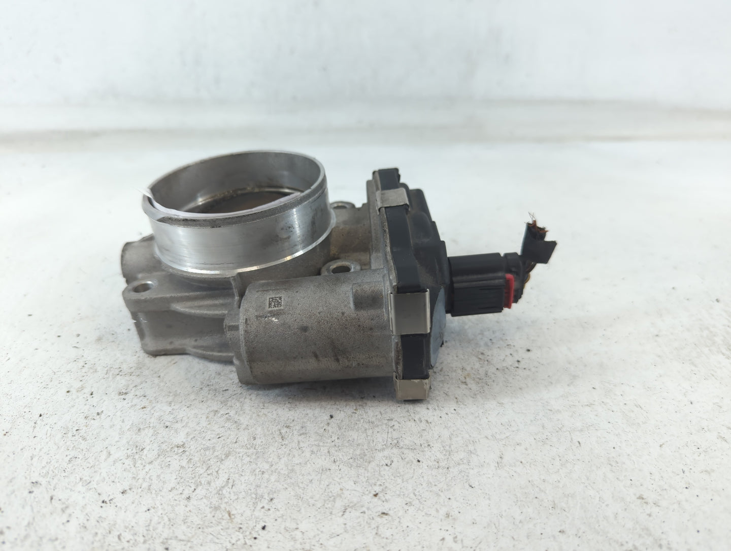2018 Chevrolet Silverado 1500 Throttle Body P/N:12676296AA Fits Fits 2016 2017 2019 2020 2021 2022 OEM Used Auto Parts - Oem