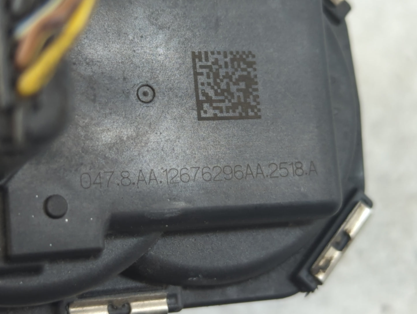 2018 Chevrolet Silverado 1500 Throttle Body P/N:12676296AA Fits Fits 2016 2017 2019 2020 2021 2022 OEM Used Auto Parts - Oem