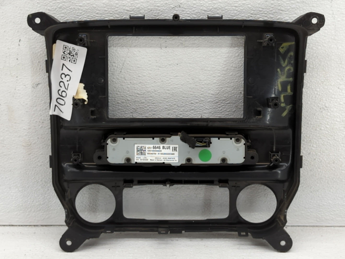 2017-2018 Chevrolet Silverado 1500 Radio AM FM Cd Player Receiver Replacement P/N:42516646 Fits Fits 2017 2018 2019 OEM Used