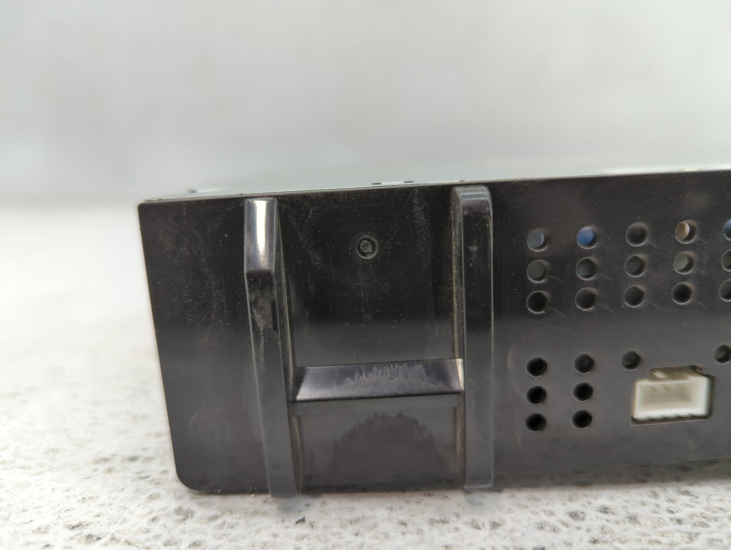 2018 Chevrolet Silverado 1500 Radio AM FM Cd Player Receiver Replacement P/N:555343750 42554557 Fits Fits 2019 2020 2021 OEM