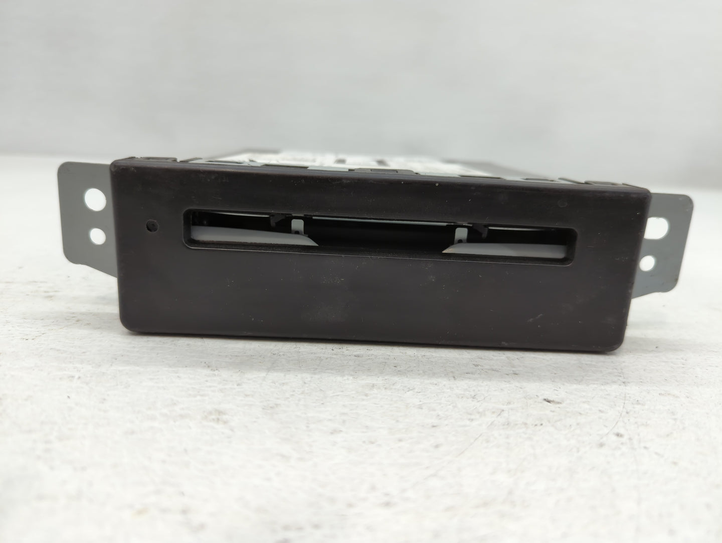 2015-2019 Chevrolet Silverado 1500 Am Fm Cd Player Radio Receiver - Oemusedautoparts1.com