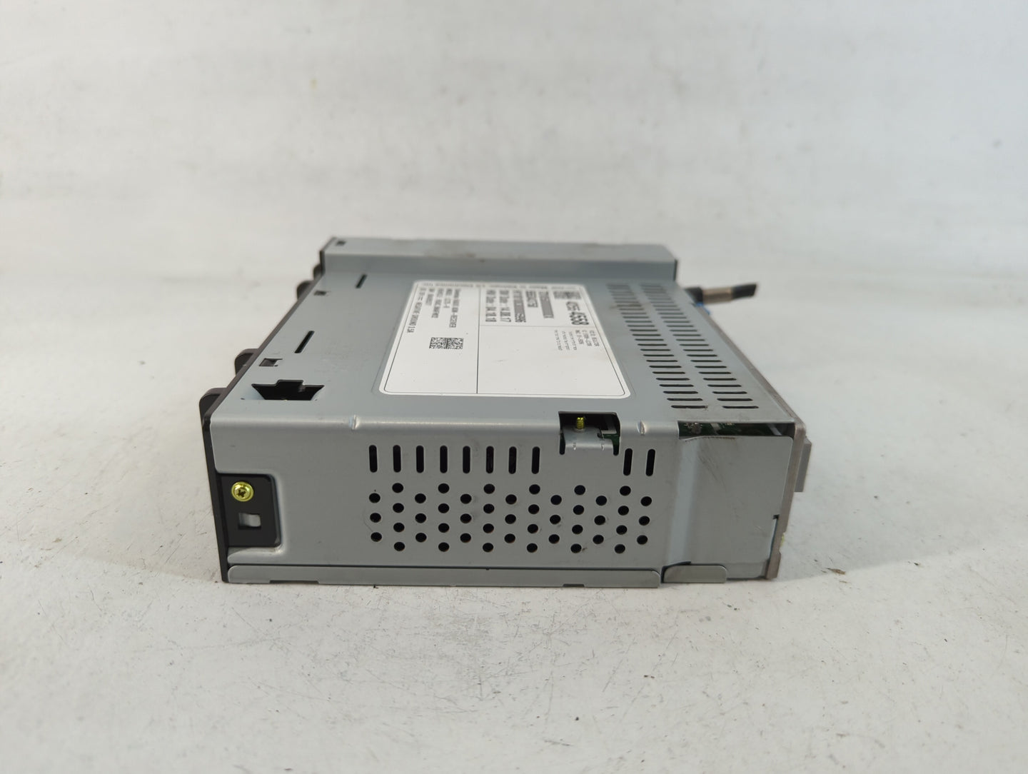 2018 Chevrolet Silverado 1500 Radio AM FM Cd Player Receiver Replacement P/N:42554558 Fits Fits 2019 OEM Used Auto Parts - O