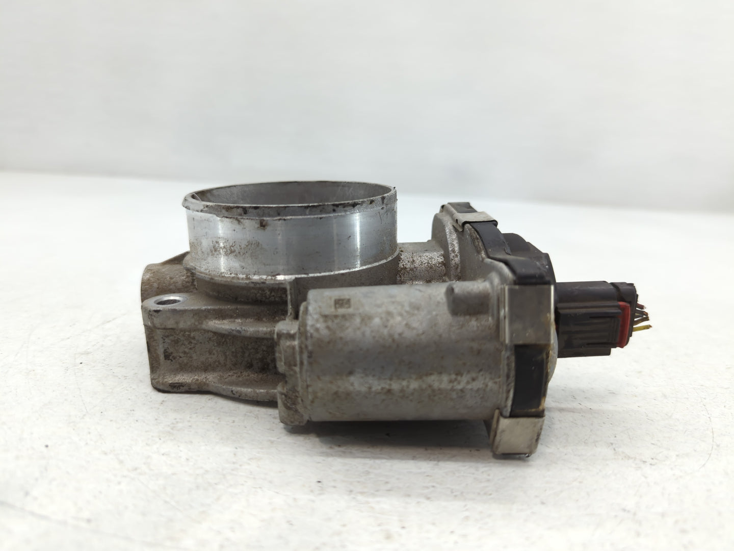 2018 Chevrolet Silverado 1500 Throttle Body P/N:12676296AA Fits Fits 2016 2017 2019 2020 2021 2022 OEM Used Auto Parts - Oem