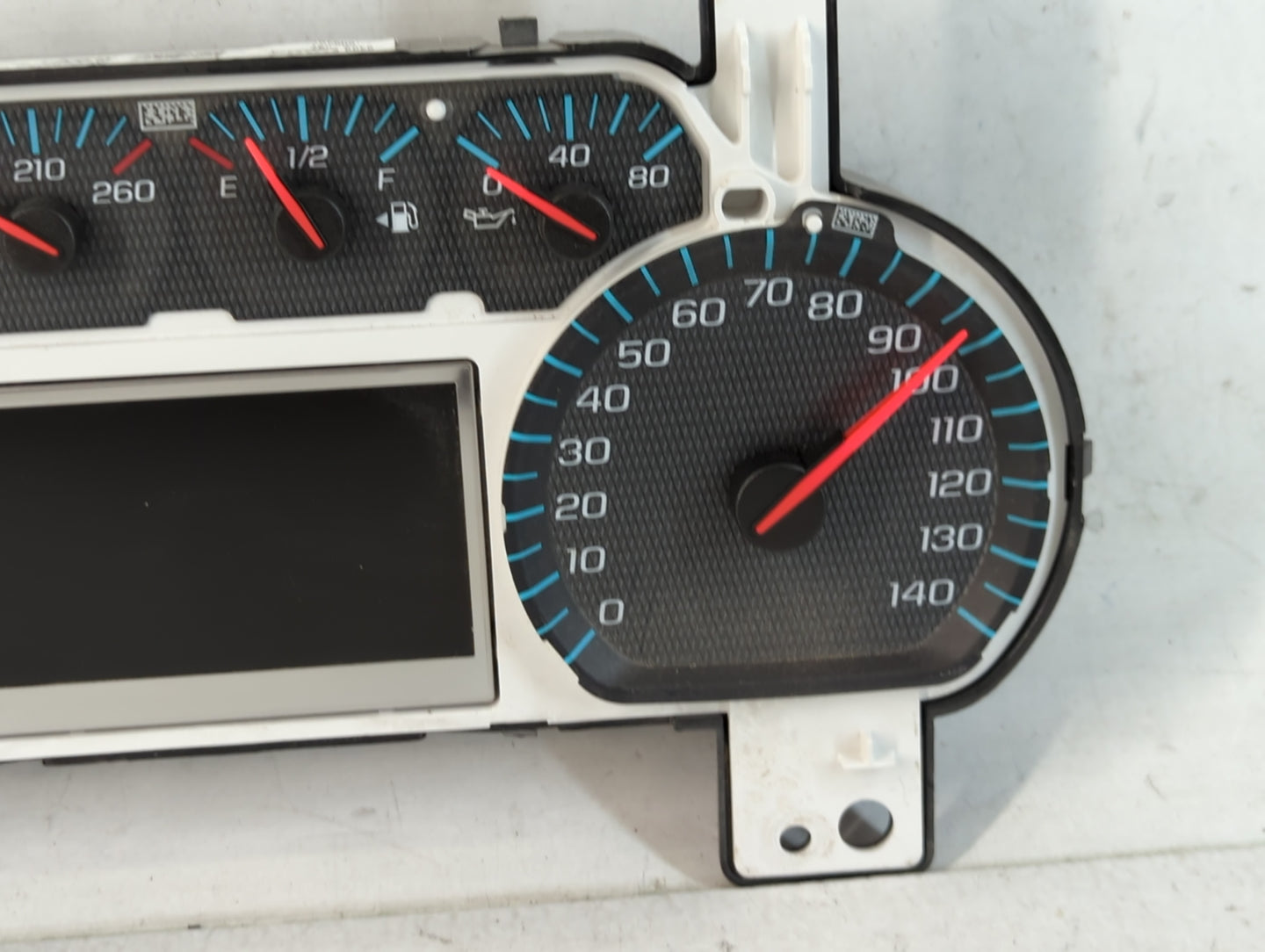 2018-2019 Chevrolet Silverado 1500 Instrument Cluster Speedometer Gauges P/N:84390804 Fits Fits 2018 2019 2020 OEM Used Auto