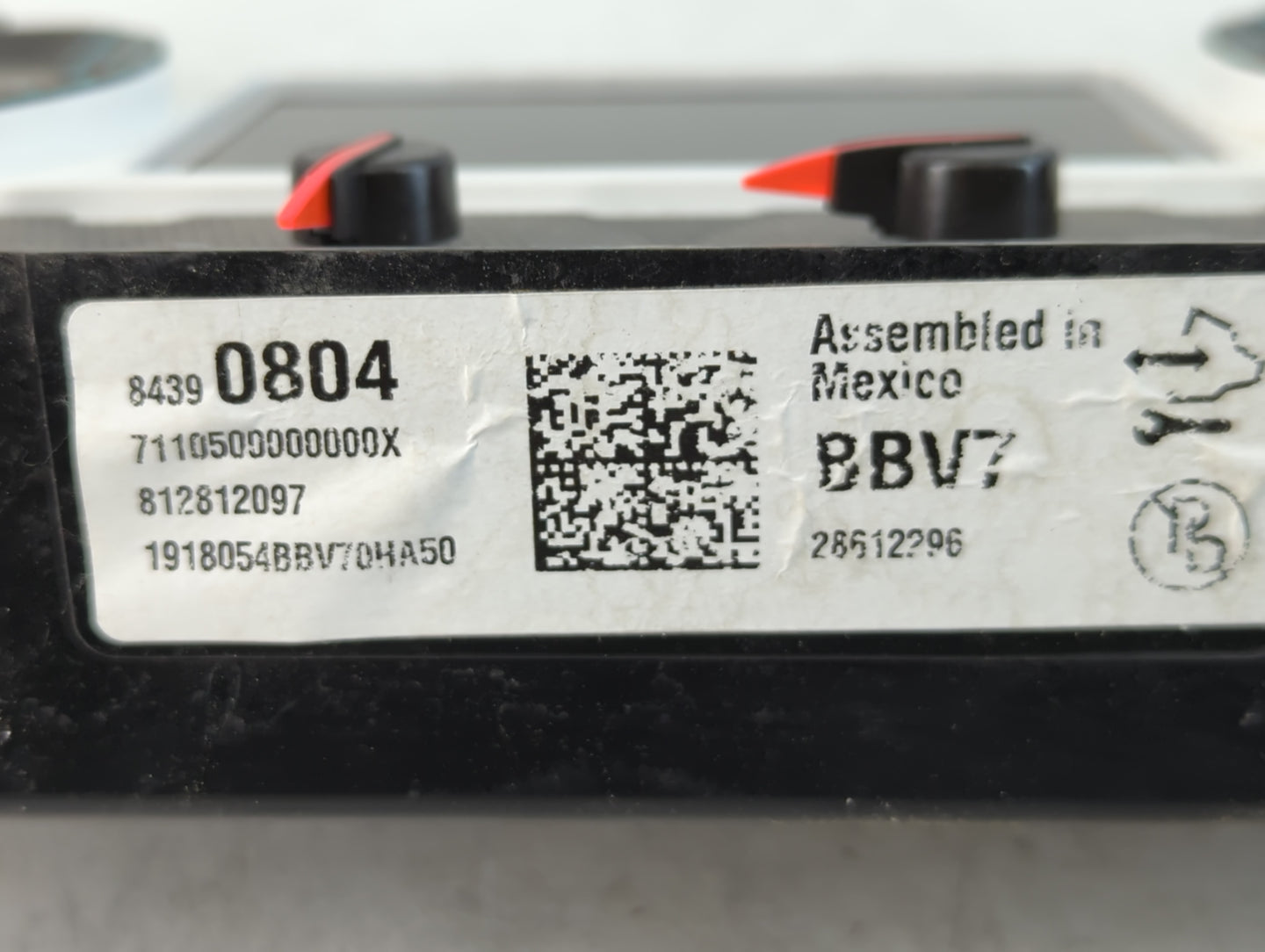 2018-2019 Chevrolet Silverado 1500 Instrument Cluster Speedometer Gauges P/N:84390804 Fits Fits 2018 2019 2020 OEM Used Auto