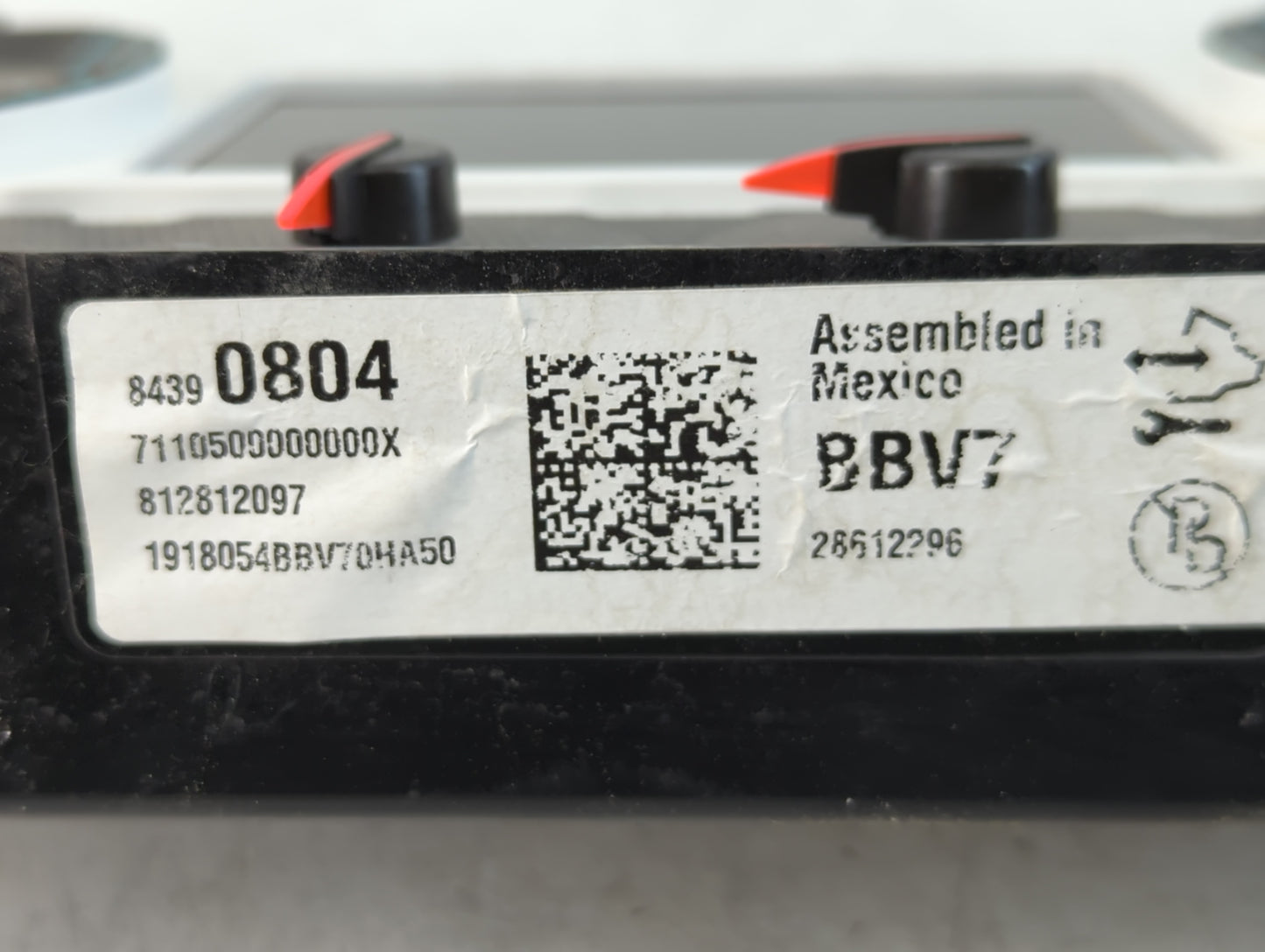 2018-2019 Chevrolet Silverado 1500 Instrument Cluster Speedometer Gauges P/N:84390804 Fits Fits 2018 2019 2020 OEM Used Auto