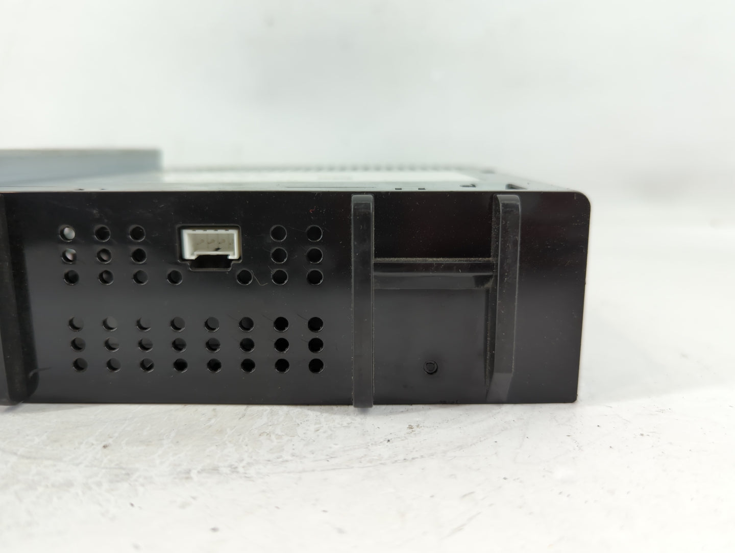 2018 Chevrolet Silverado 1500 Radio AM FM Cd Player Receiver Replacement P/N:42554558 Fits Fits 2019 OEM Used Auto Parts - O