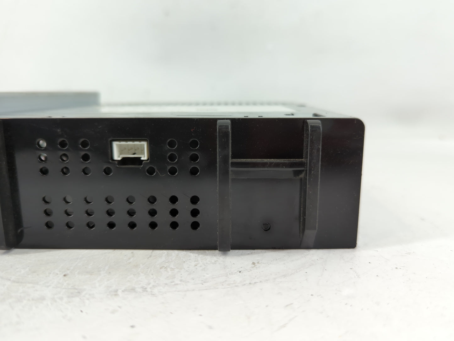 2018 Chevrolet Silverado 1500 Radio AM FM Cd Player Receiver Replacement P/N:42554558 Fits Fits 2019 OEM Used Auto Parts - O