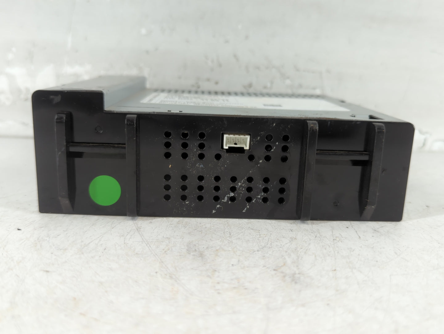 2018 Chevrolet Silverado 1500 Radio AM FM Cd Player Receiver Replacement P/N:42554616 Fits Fits 2019 2020 2021 OEM Used Auto