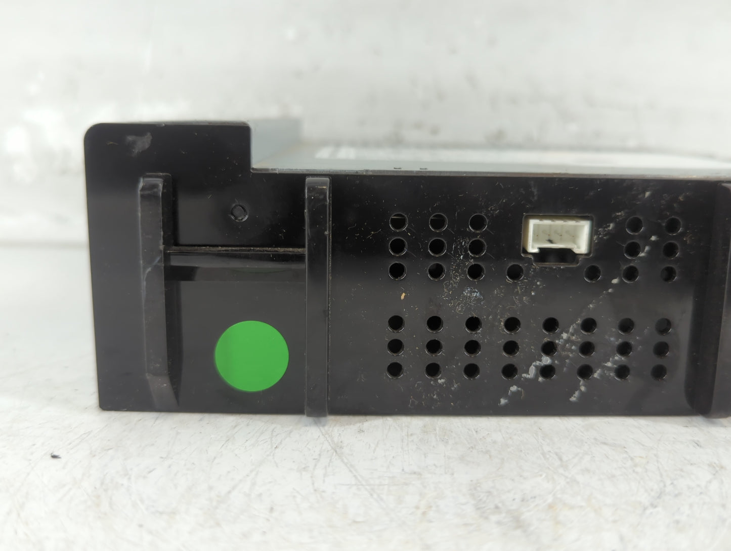 2018 Chevrolet Silverado 1500 Radio AM FM Cd Player Receiver Replacement P/N:42554616 Fits Fits 2019 2020 2021 OEM Used Auto