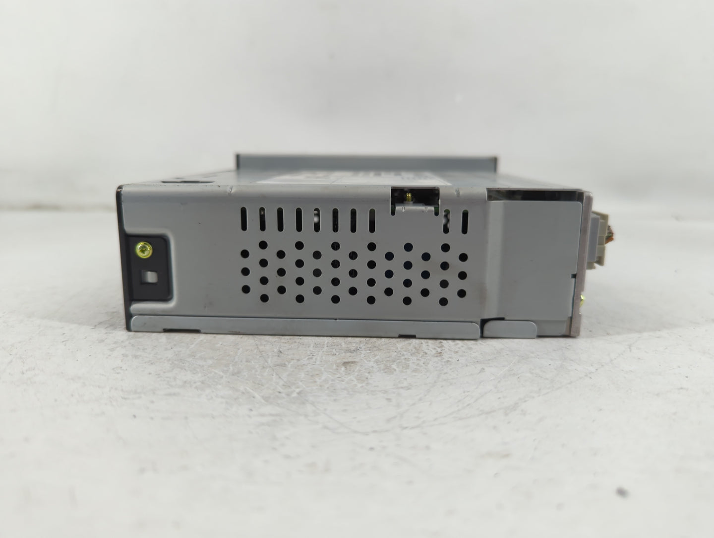 2018 Chevrolet Silverado 1500 Radio AM FM Cd Player Receiver Replacement P/N:42554557 Fits Fits 2019 2020 2021 OEM Used Auto