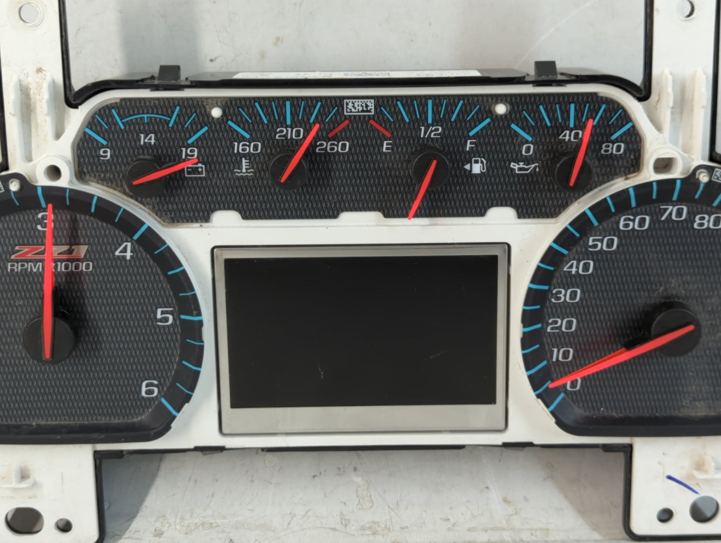 2018-2019 Chevrolet Silverado 1500 Instrument Cluster Speedometer Gauges P/N:84390804 Fits Fits 2018 2019 2020 OEM Used Auto