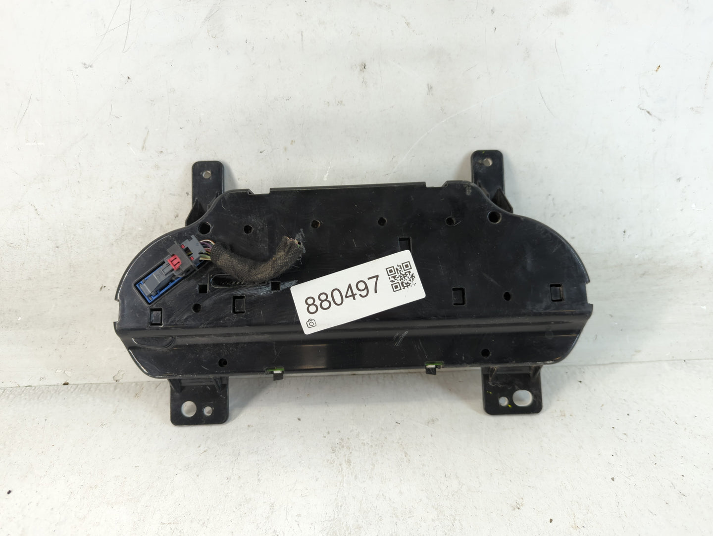2018-2019 Chevrolet Silverado 1500 Instrument Cluster Speedometer Gauges P/N:84390804 Fits Fits 2018 2019 2020 OEM Used Auto