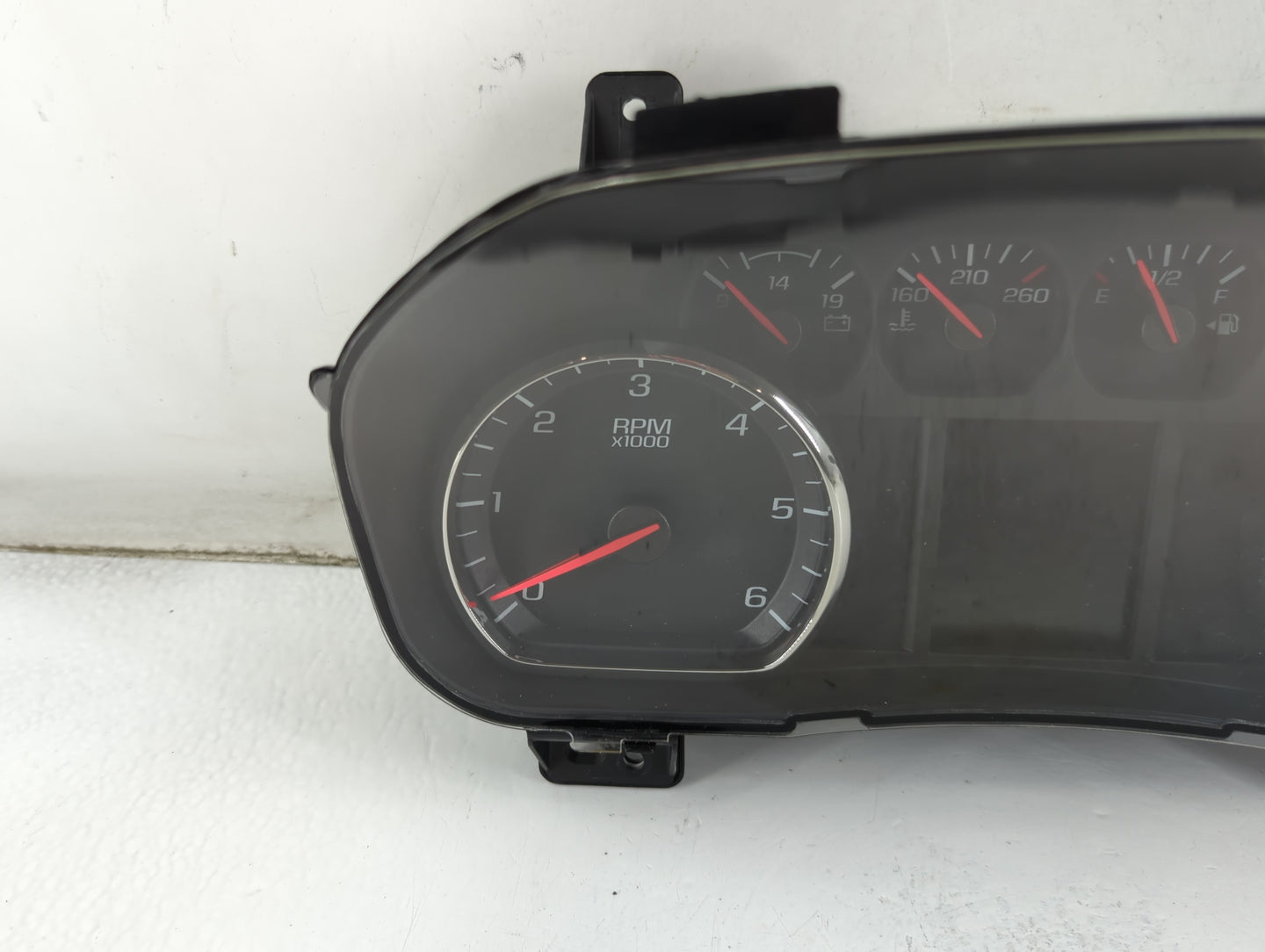 2018-2019 Chevrolet Silverado 1500 Instrument Cluster Speedometer Gauges P/N:84390798 Fits Fits 2018 2019 OEM Used Auto Part