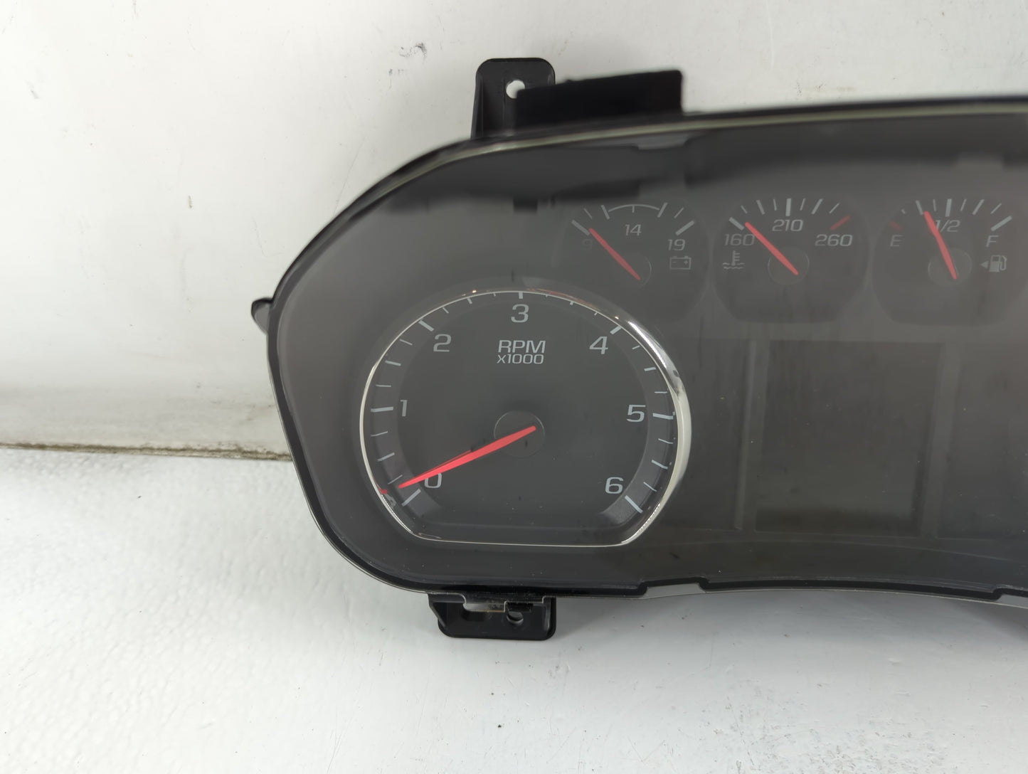 2018-2019 Chevrolet Silverado 1500 Instrument Cluster Speedometer Gauges P/N:84390798 Fits Fits 2018 2019 OEM Used Auto Part
