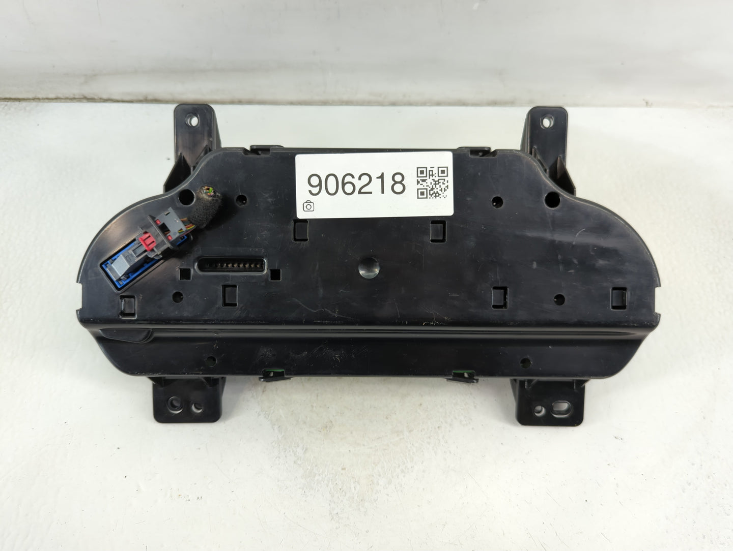 2018-2019 Chevrolet Silverado 1500 Instrument Cluster Speedometer Gauges P/N:84390798 Fits Fits 2018 2019 OEM Used Auto Part