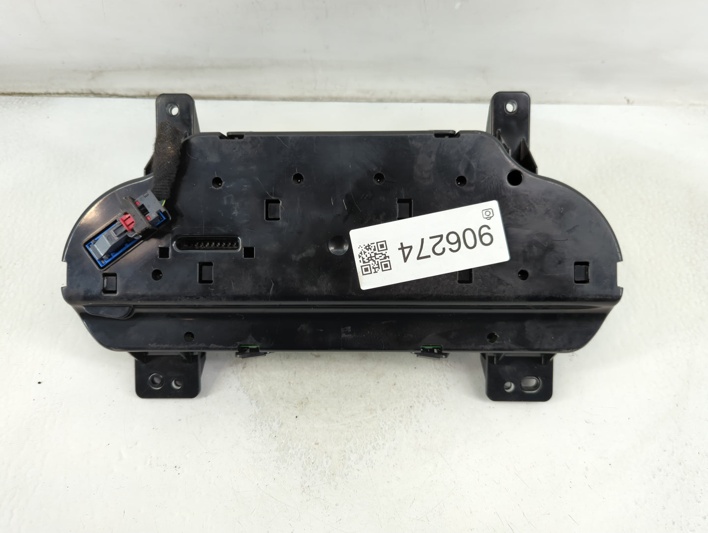 2018-2019 Chevrolet Silverado 1500 Instrument Cluster Speedometer Gauges P/N:84390798 Fits Fits 2018 2019 OEM Used Auto Part