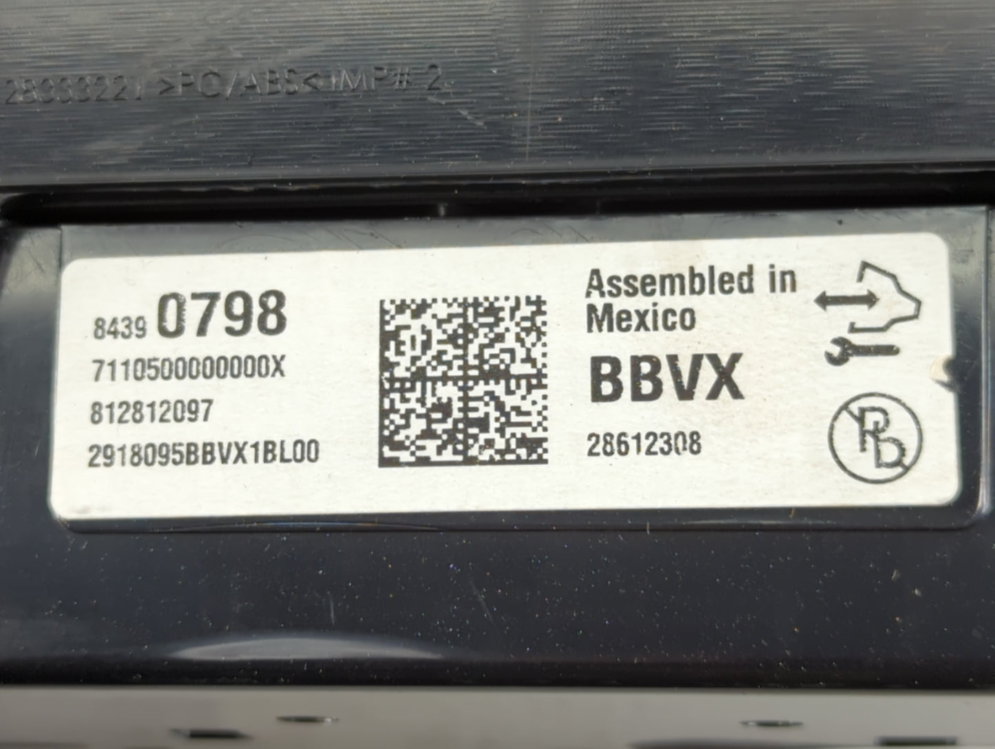 2018-2019 Chevrolet Silverado 1500 Instrument Cluster Speedometer Gauges P/N:84390798 Fits Fits 2018 2019 OEM Used Auto Part