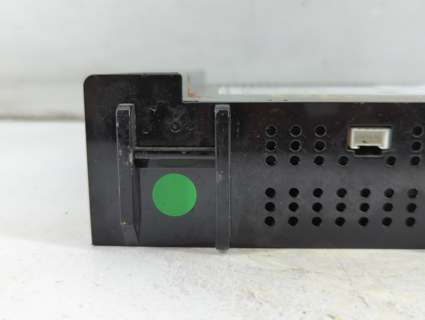 2018 Chevrolet Silverado 2500 Radio AM FM Cd Player Receiver Replacement P/N:42554623 Fits Fits 2019 OEM Used Auto Parts - O