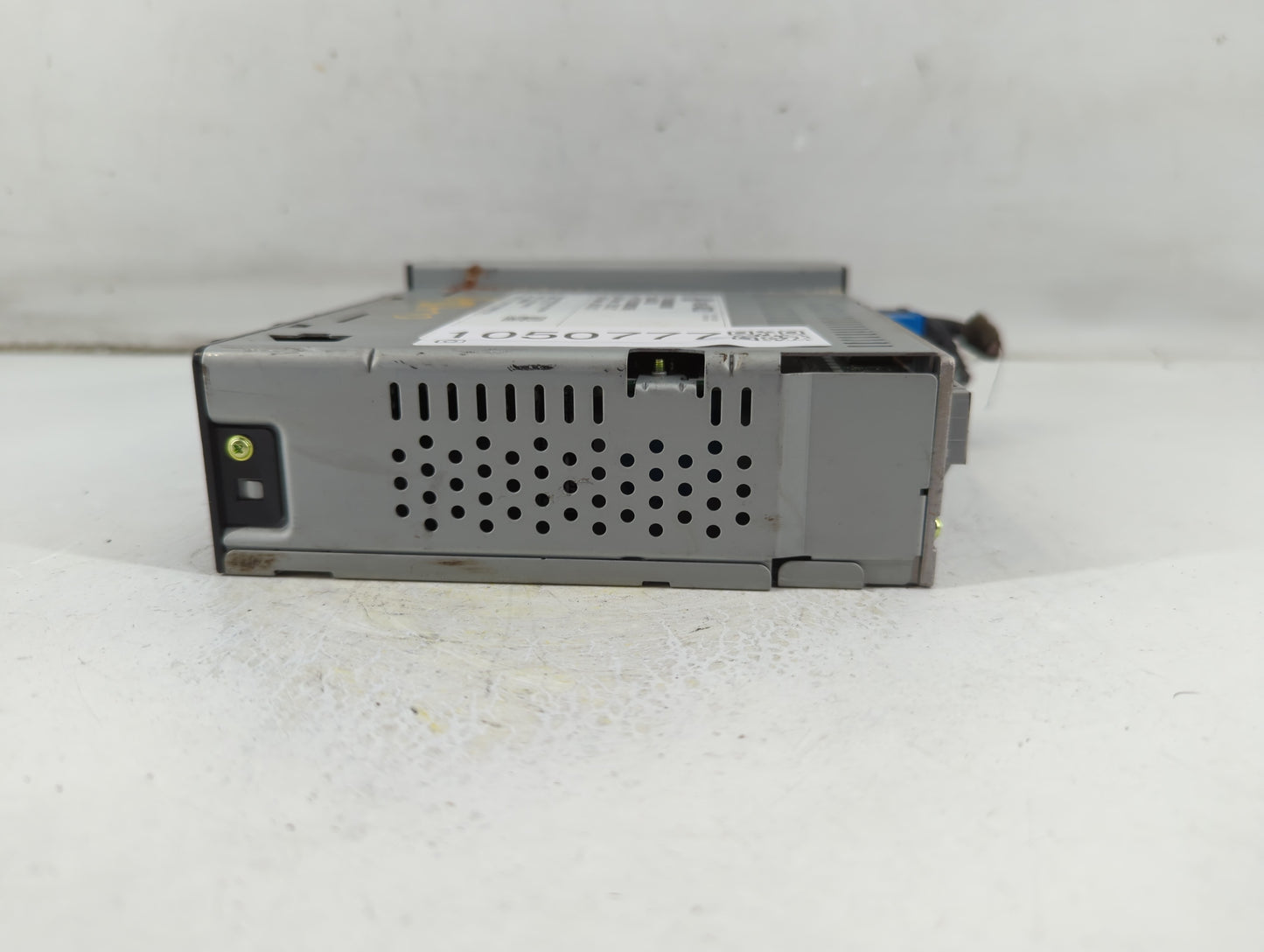 2018 Chevrolet Silverado 2500 Radio AM FM Cd Player Receiver Replacement P/N:42554623 Fits Fits 2019 OEM Used Auto Parts - O