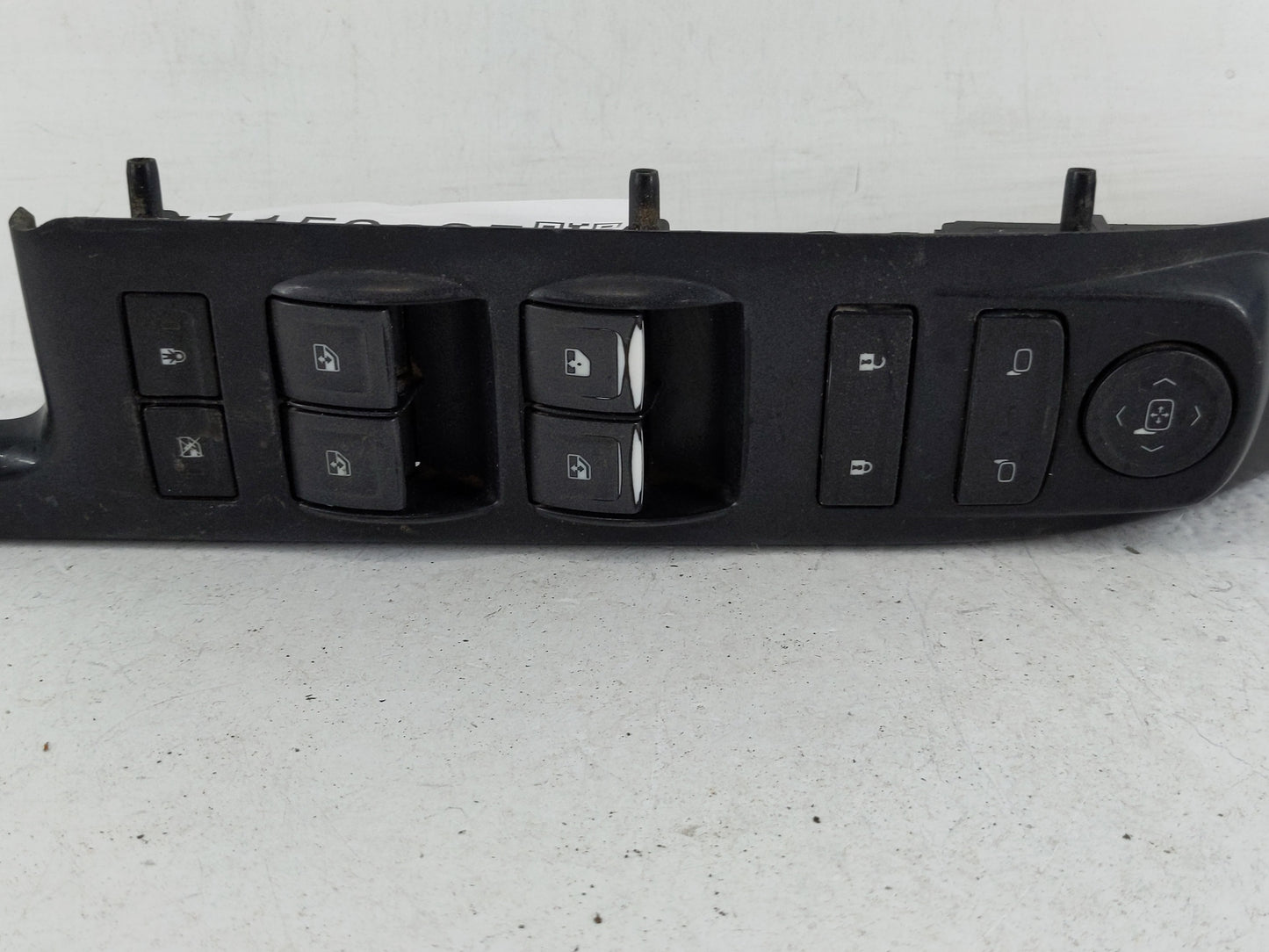 2015-2018 Chevrolet Silverado 2500 Master Power Window Switch Replacement Driver Side Left P/N:B067EA09 Fits OEM Used Auto P