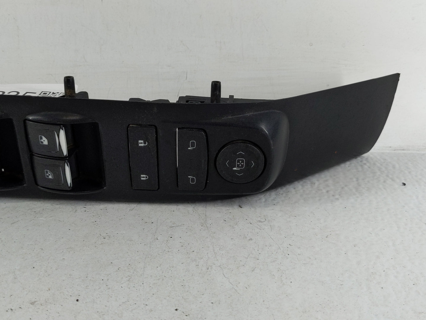 2015-2018 Chevrolet Silverado 2500 Master Power Window Switch Replacement Driver Side Left P/N:B067EA09 Fits OEM Used Auto P