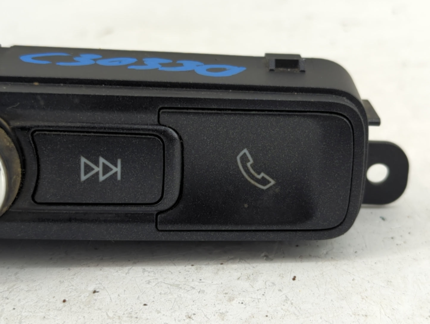 2017-2018 Chevrolet Silverado 2500 Radio Control Panel - Oemusedautoparts1.com