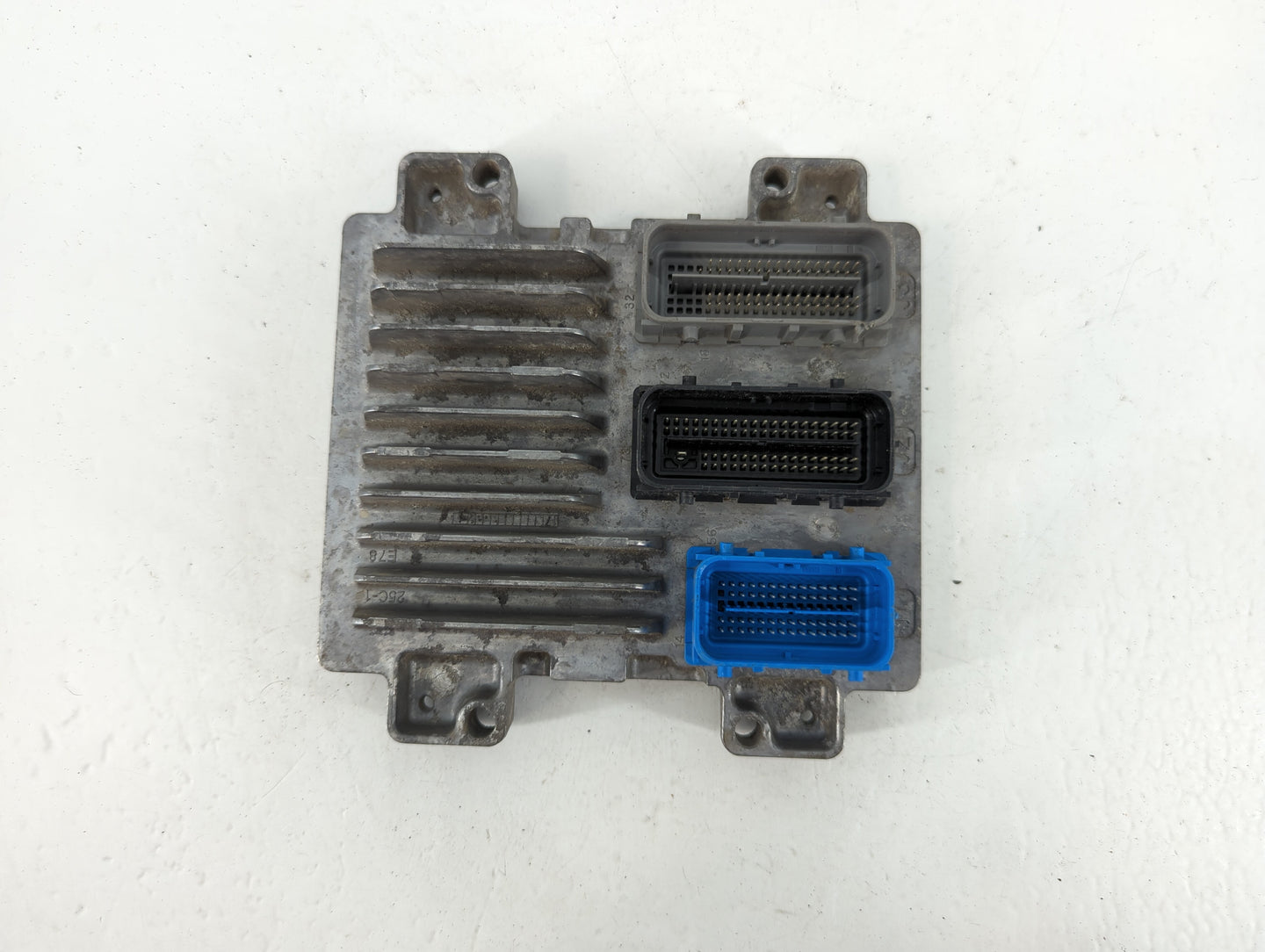 2018 Chevrolet Silverado 2500 PCM Engine Control Computer ECU ECM PCU OEM P/N:12687342 12668986 Fits Fits 2017 2019 2020 202