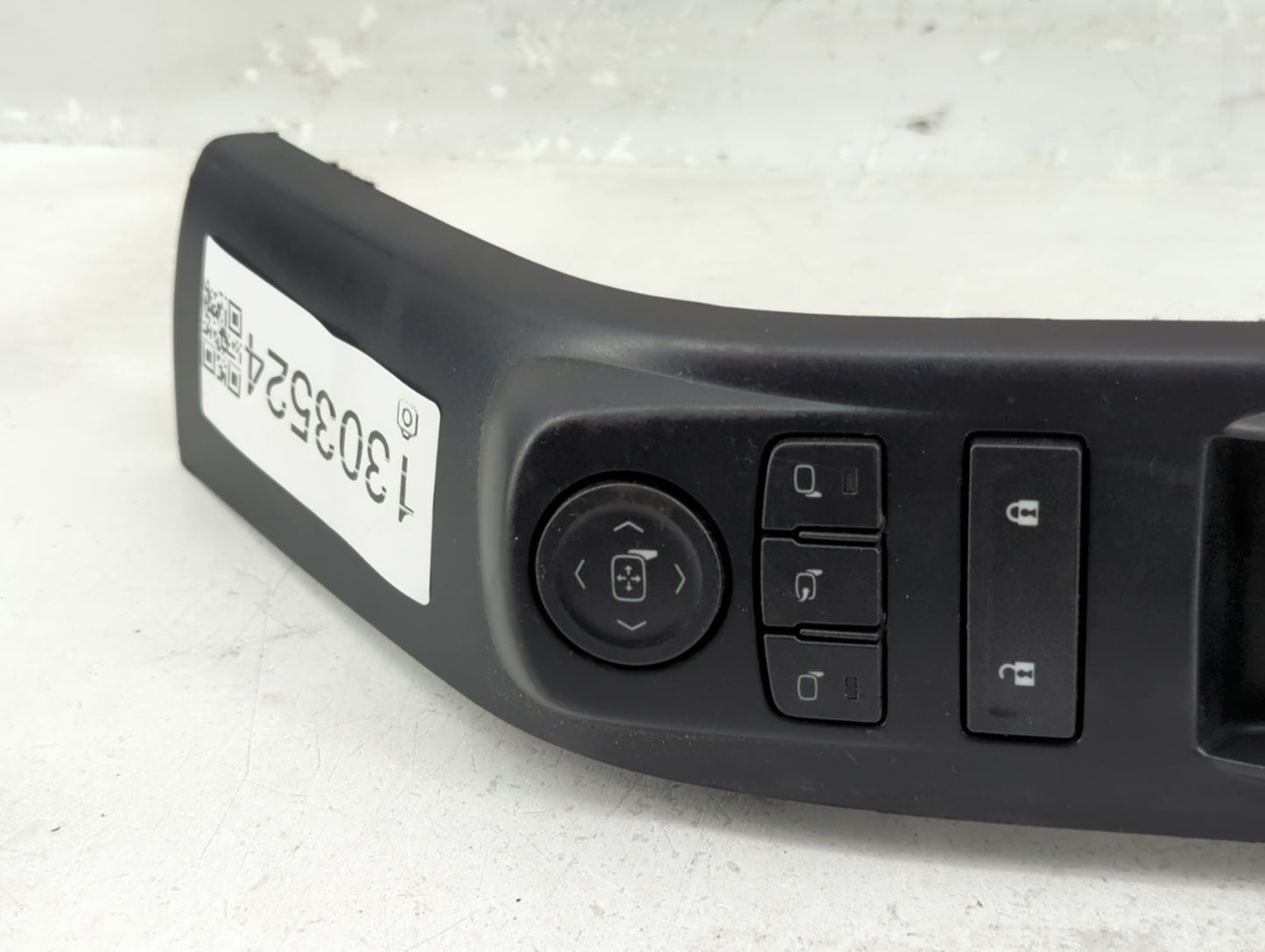 2015-2018 Chevrolet Silverado 3500 Master Power Window Switch Replacement Driver Side Left P/N:7204D000206 23427098 Fits OEM
