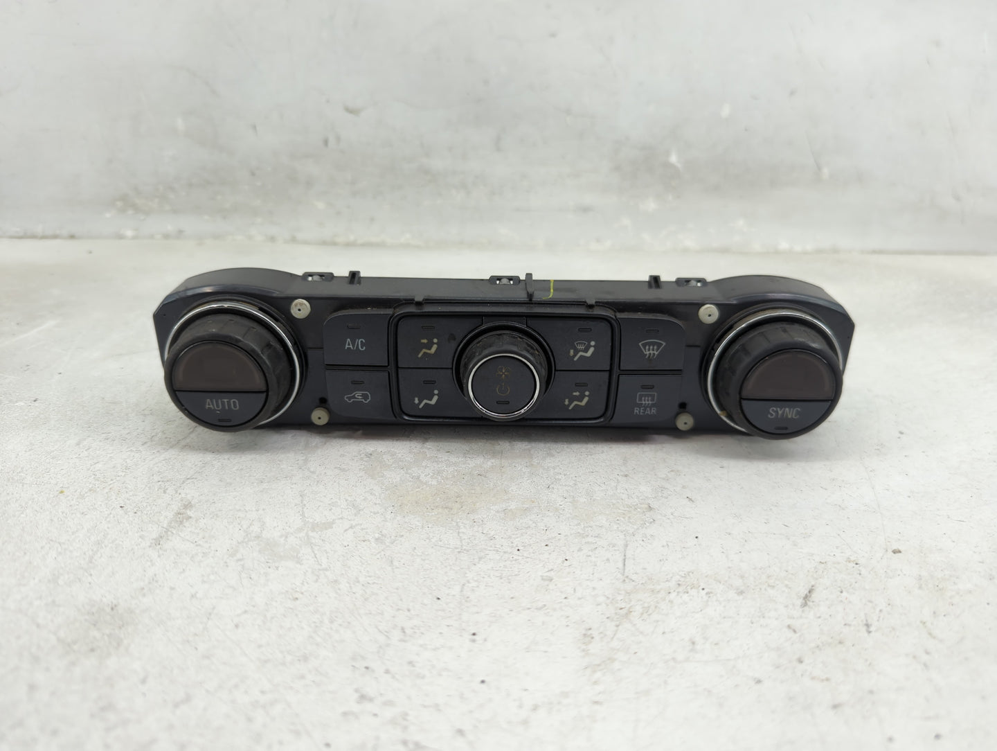 2015-2018 Chevrolet Silverado 3500 Climate Control Module Temperature AC/Heater Replacement P/N:815372982 84258726 Fits OEM 