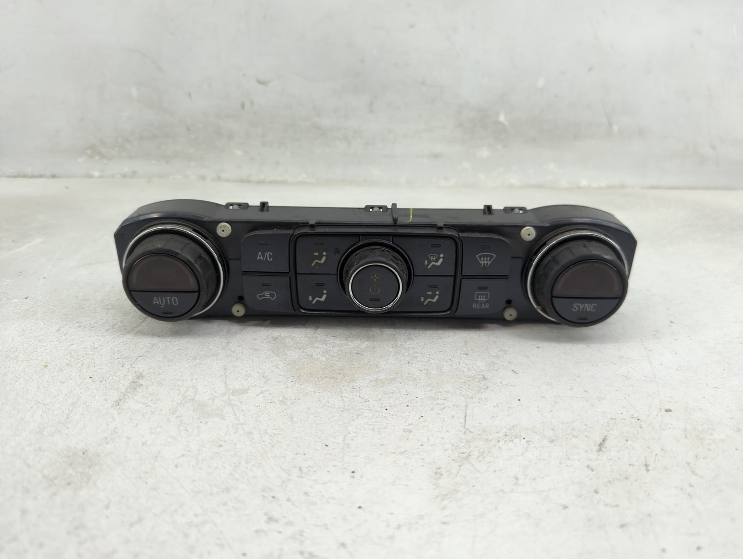 2015-2018 Chevrolet Silverado 3500 Climate Control Module Temperature AC/Heater Replacement P/N:815372982 84258726 Fits OEM 