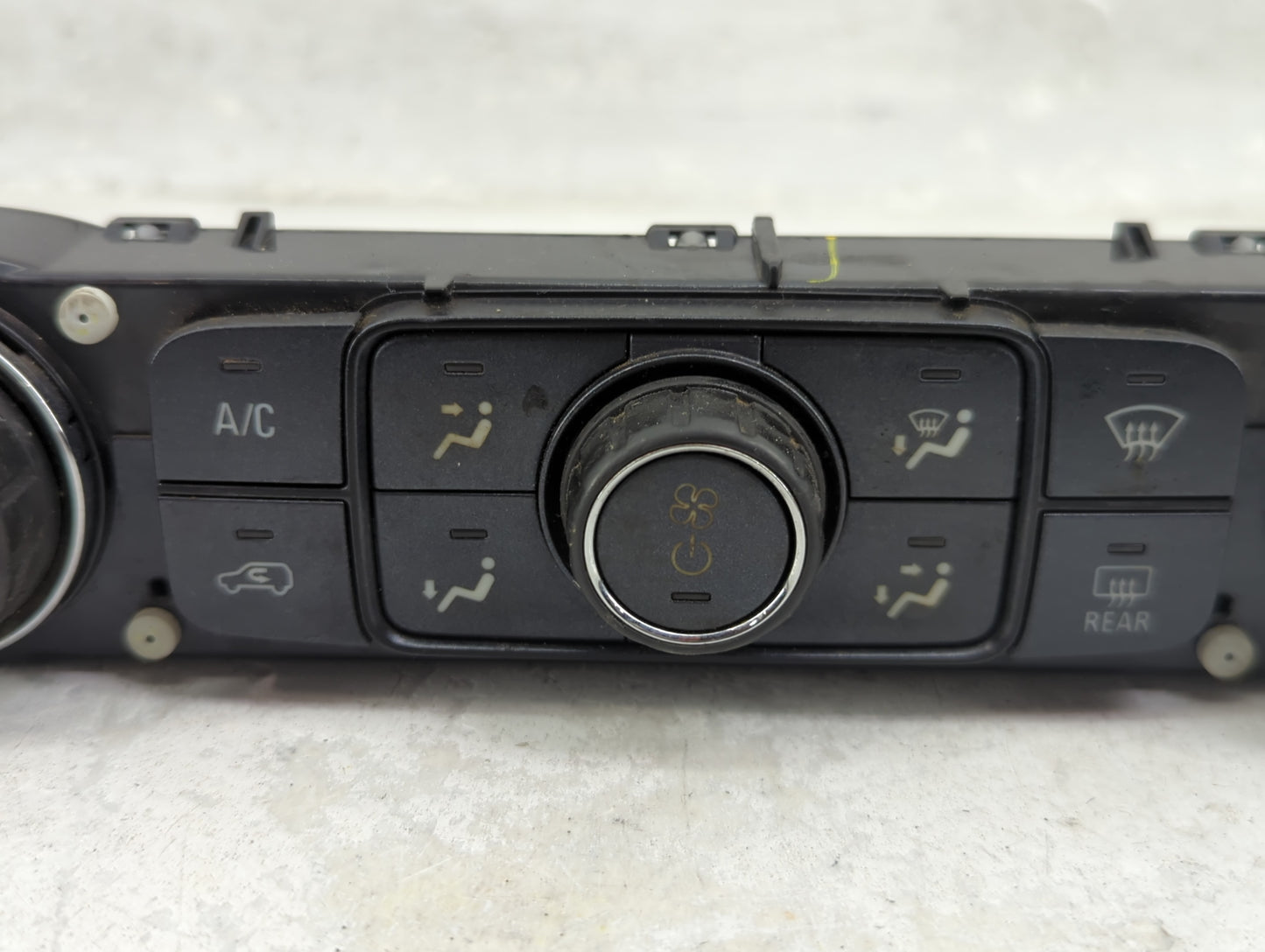 2015-2018 Chevrolet Silverado 3500 Climate Control Module Temperature AC/Heater Replacement P/N:815372982 84258726 Fits OEM 